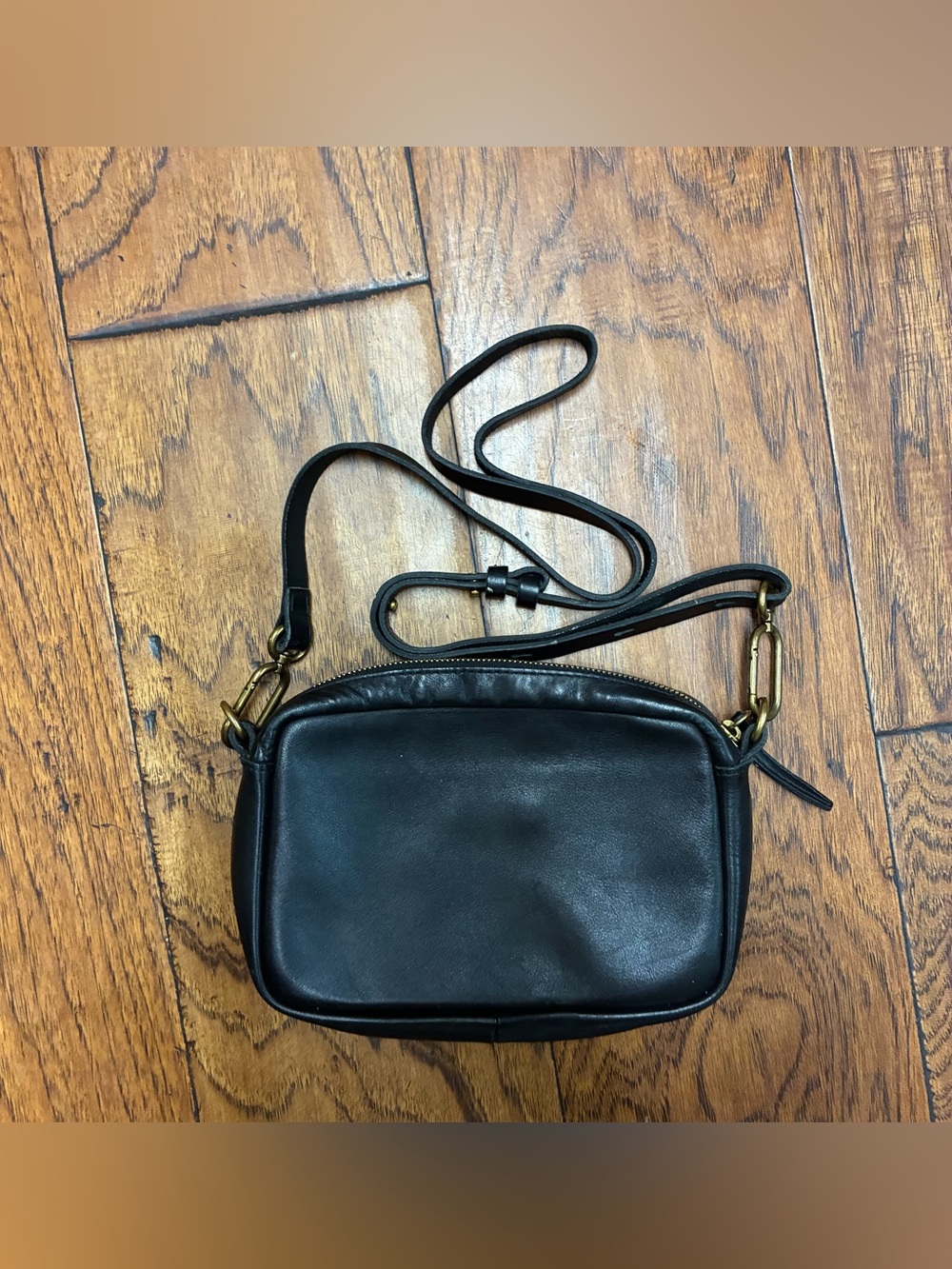 Madewell The Carabiner Medium Crossbody Bag - Picture 2 of 9